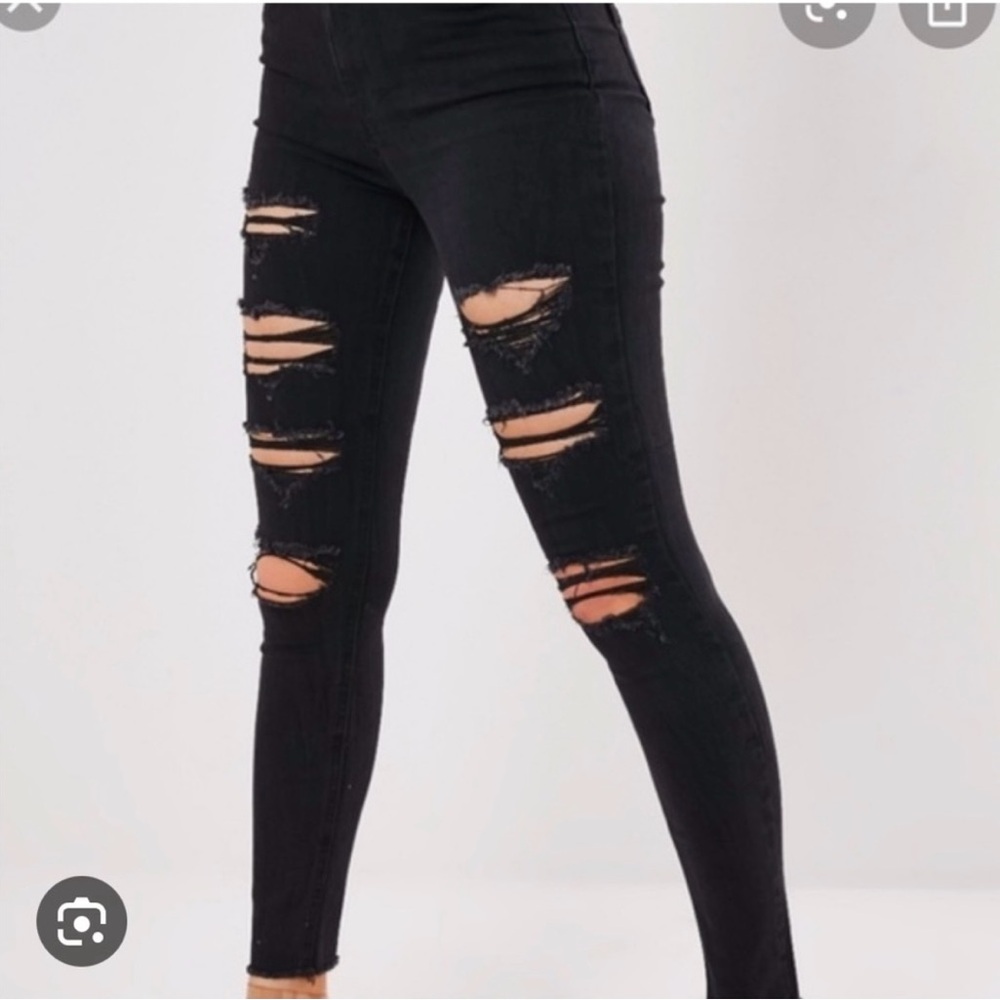 AE Black Hi-Rise Ripped Jeans